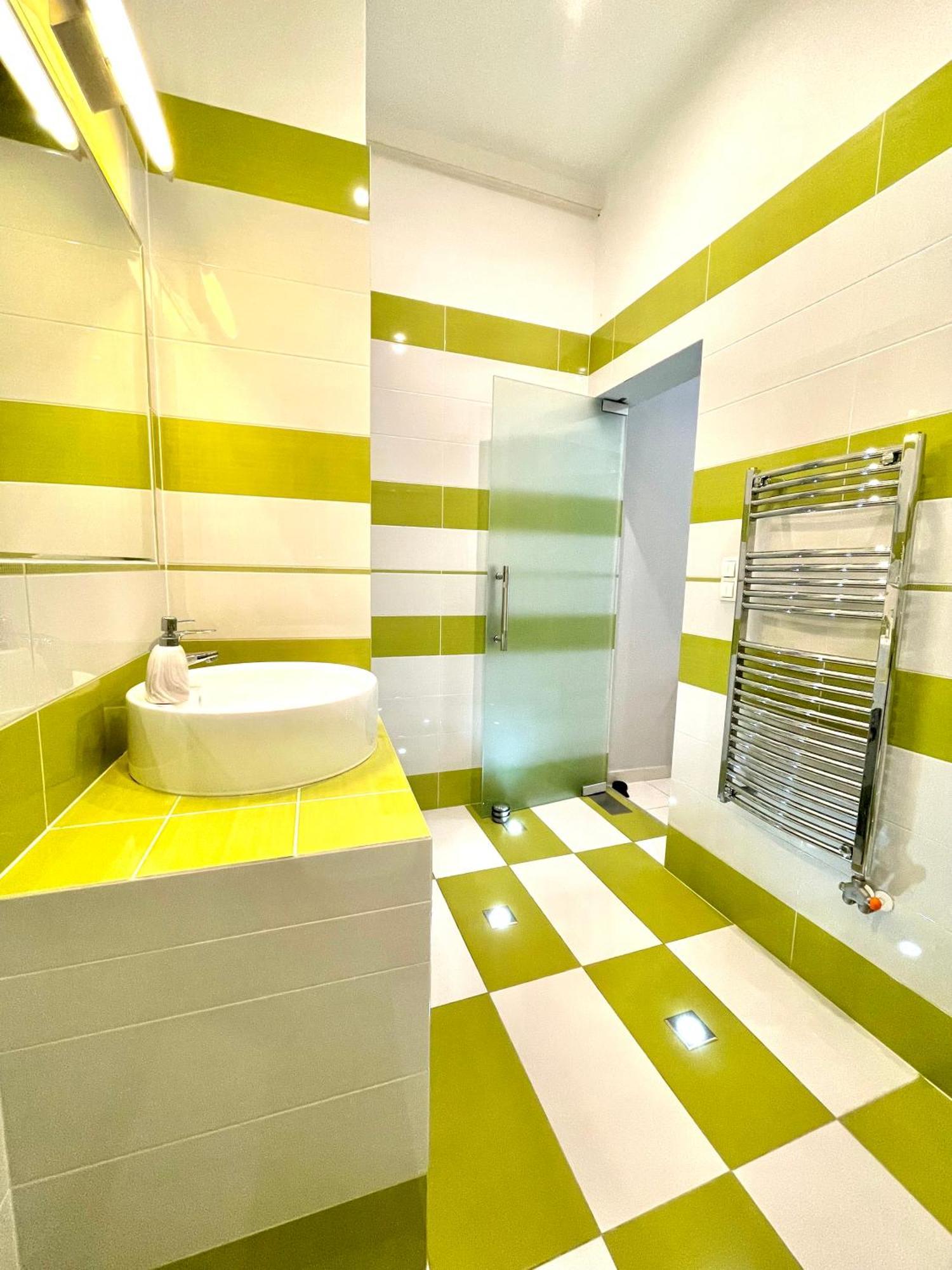 Amazing Swedish 3 Rooms Apartment In The City Center Будапеща Екстериор снимка
