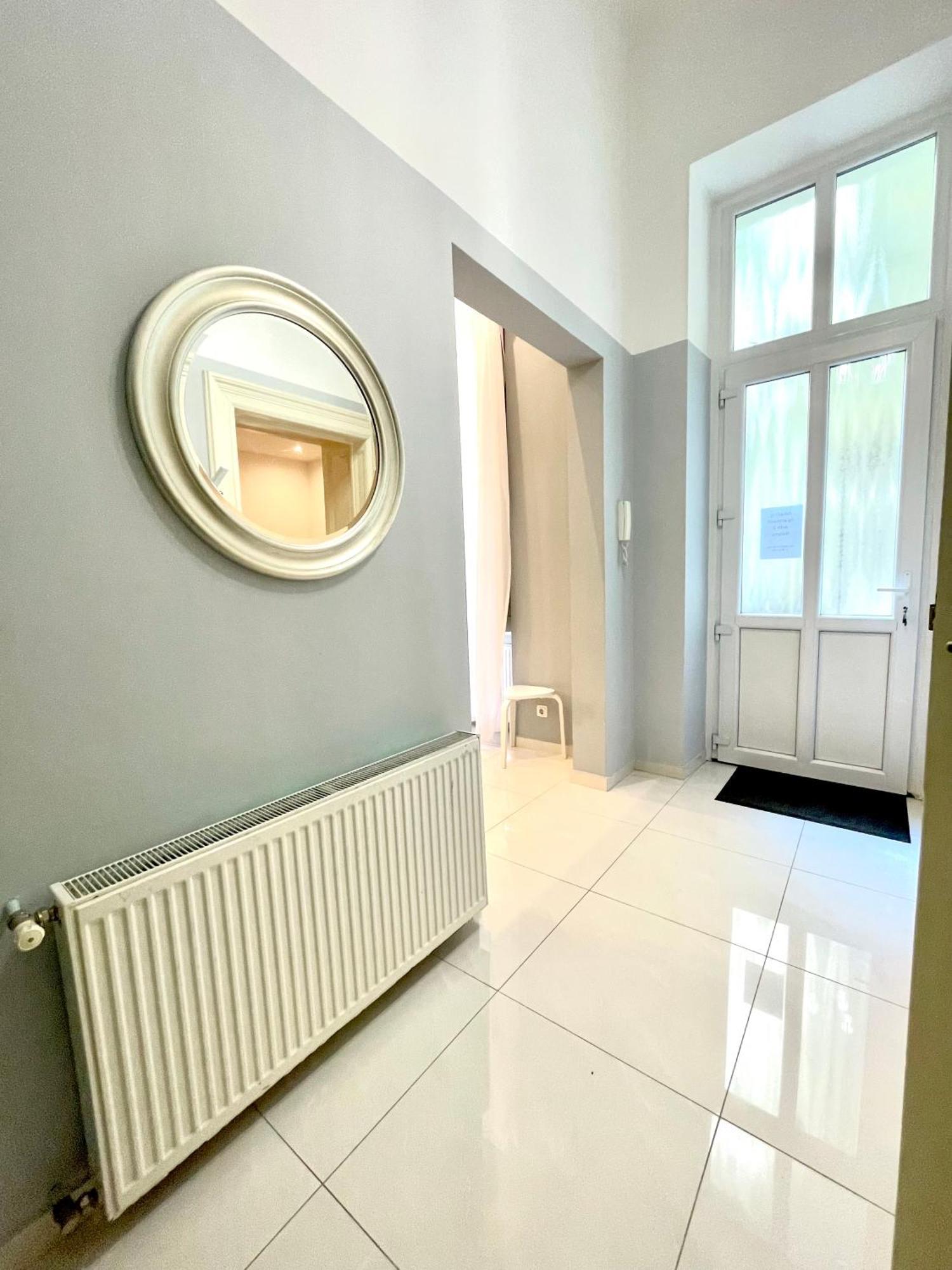 Amazing Swedish 3 Rooms Apartment In The City Center Будапеща Екстериор снимка